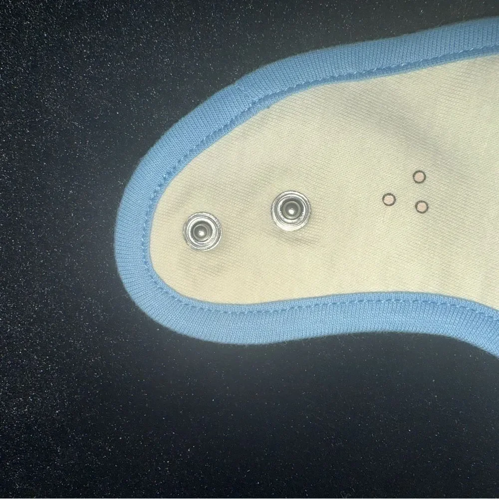 Brand new with box Gucci baby Bib Jetsons collection